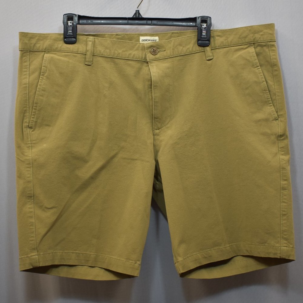 DOCKERS STRETCH CHINO KHAKI SHORTS SZ 40‎ NWT